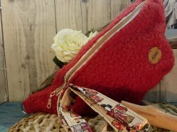 sac banane mouton rouge tout doux fabriqué en france pratiques anse reglable