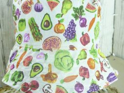 bob taille 55 cm enfant motif légumes idéal pour se protéger des rayons du soleil réversible lavable en machine léger et anti uv